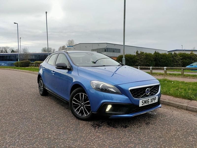 Used Volvo V40 2015 Blue Hatchback