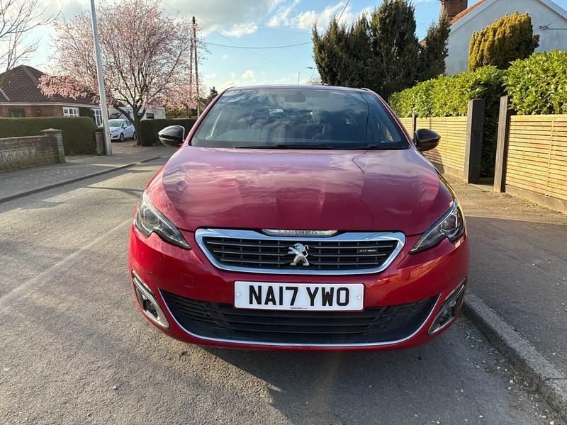 Used Peugeot 308 GT-line 120 HP (88 kW) 2017 Red Hatchback