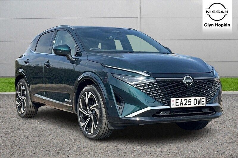 Green New 2025 Nissan Qashqai Tekna+ SUV | £35,386 - Image 1/2