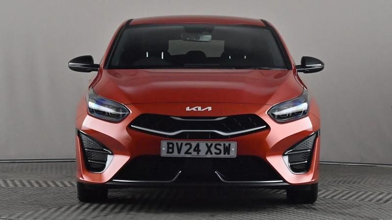 Used Kia ProCeed GT-Line 157 HP (115 kW) 2024 Orange Estate