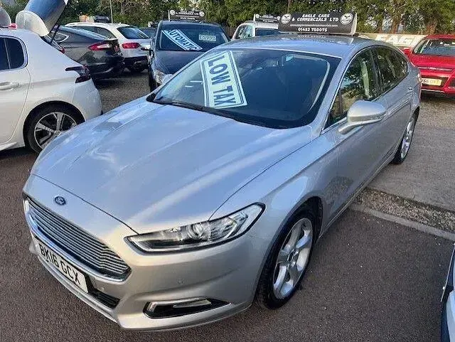 Used Ford Mondeo Titanium 150 HP (110 kW) 2016 Silver Hatchback