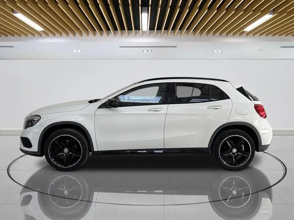 Used Mercedes GLA220 AMG line 177 HP (130 kW) 2016 White SUV