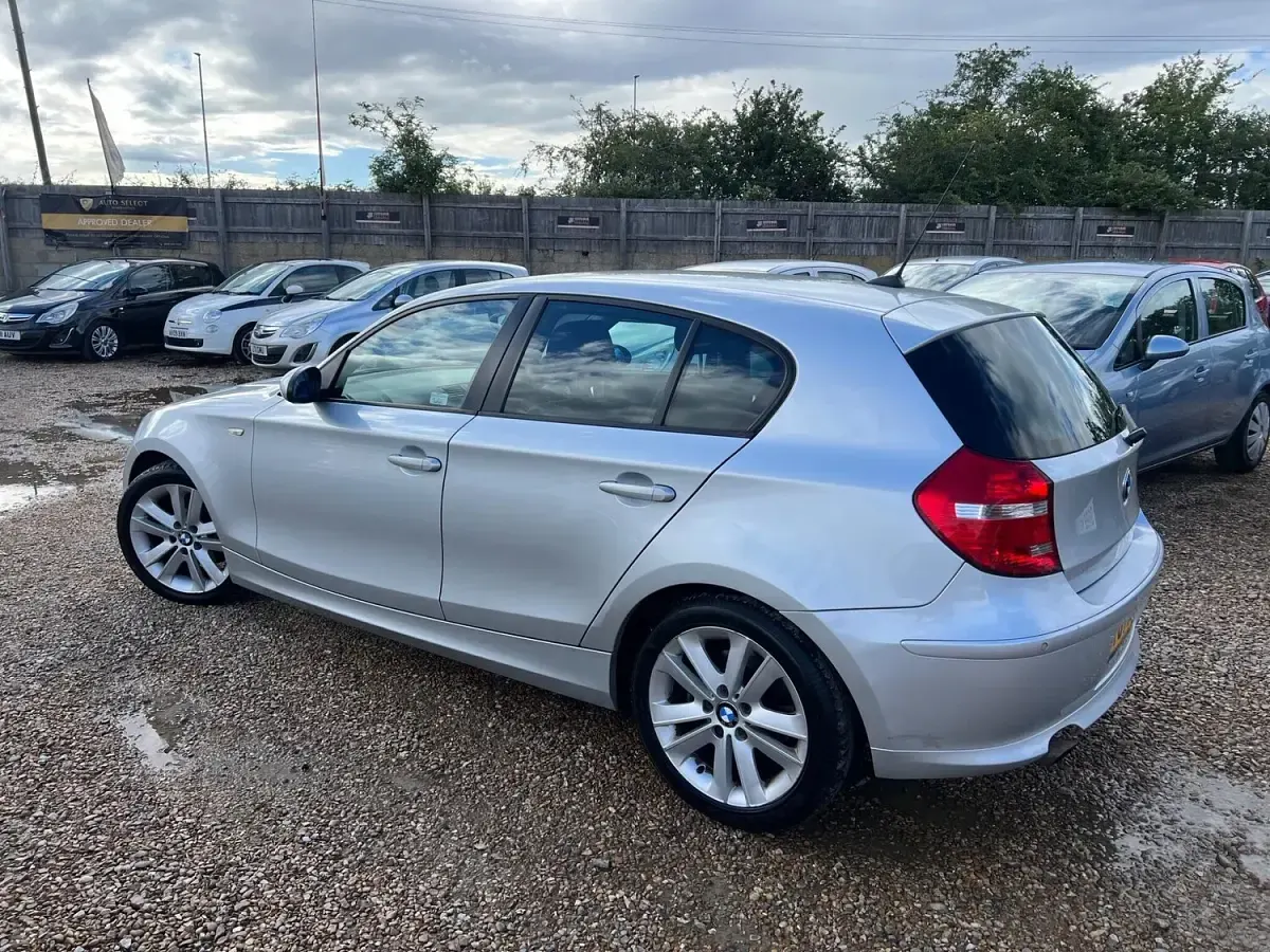 Used BMW 118 2007 Silver Hatchback