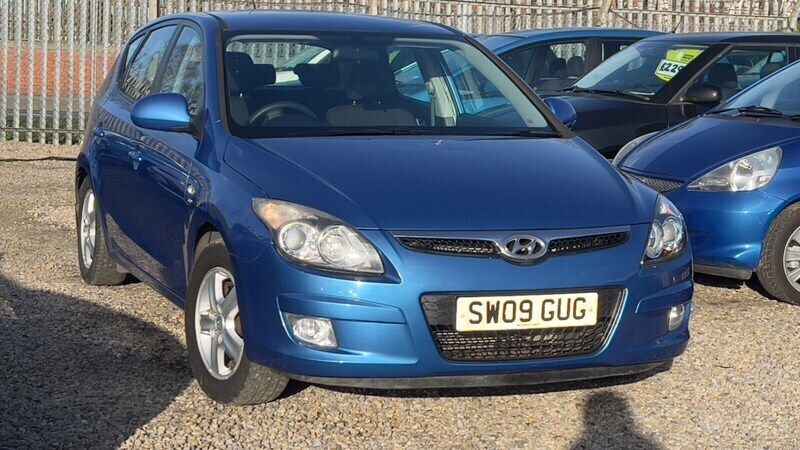 Blue Used 2009 Hyundai i30 Comfort Hatchback | £1,799 (Fair price) - Image 1/4