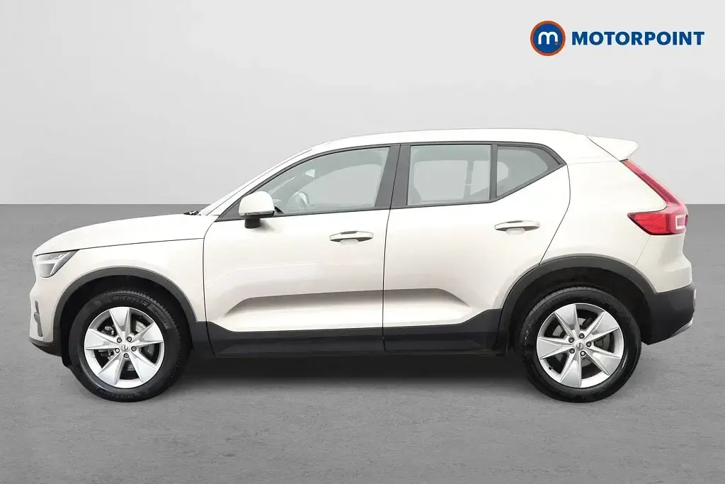 Used Volvo XC40 Core 2024 Gold SUV