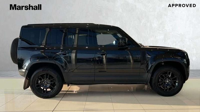 Usado Land Rover Defender S 250 HP (183 kW) 2024 Preto SUV