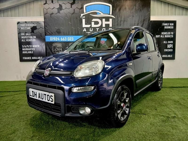 Used Fiat Panda 4x4 75 HP (55 kW) 2014 Blue Hatchback