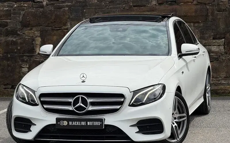 Used Mercedes E350 AMG Line Premium 258 HP (189 kW) 2017 White Sedan