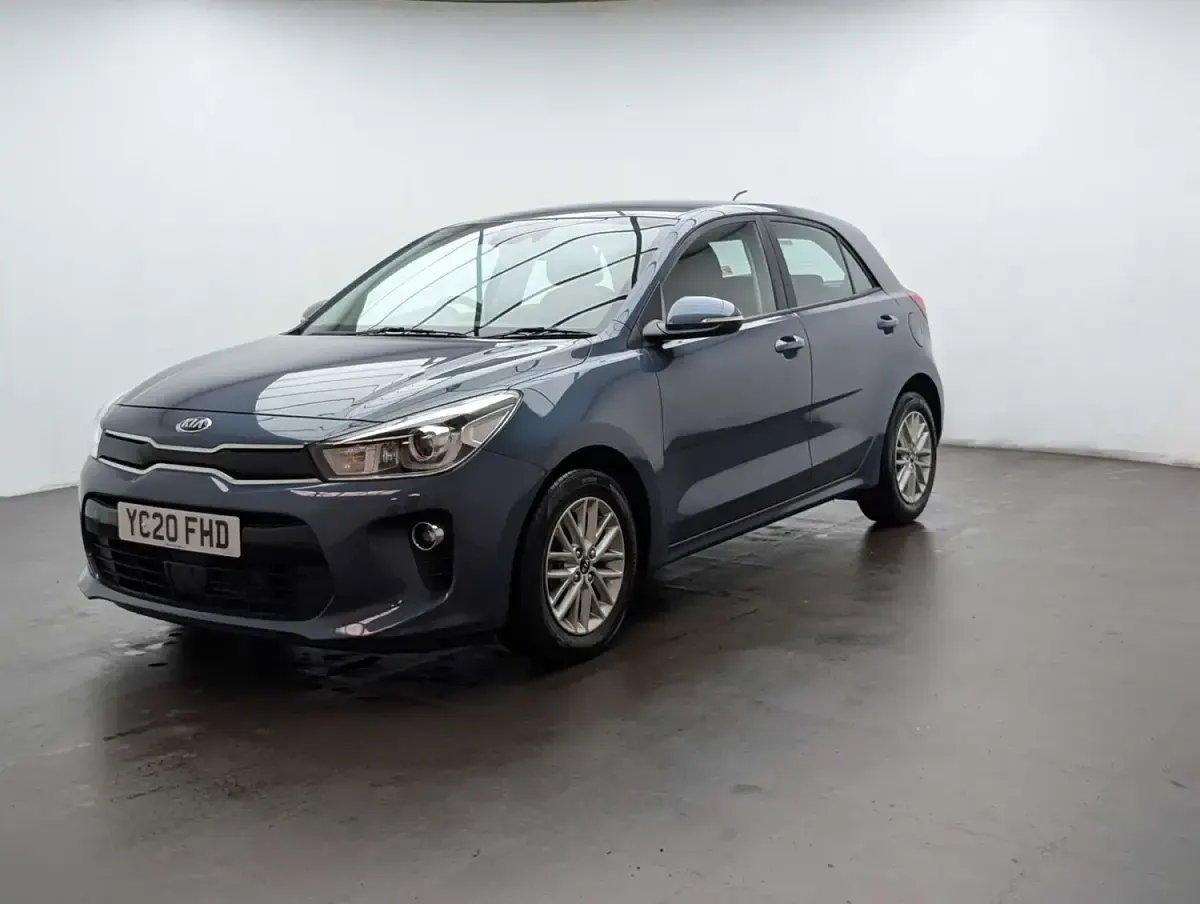 Used Kia Rio 99 HP (72 kW) 2020 Blue Hatchback