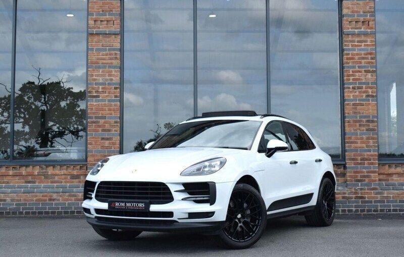 White Used 2019 Porsche Macan SUV | £41,999 (Expensive) - Image 1/4