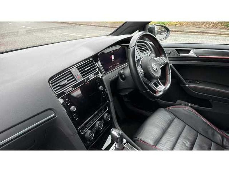 Used VW Golf VII GTI 245 HP (180 kW) 2019 Deep black pearlescent