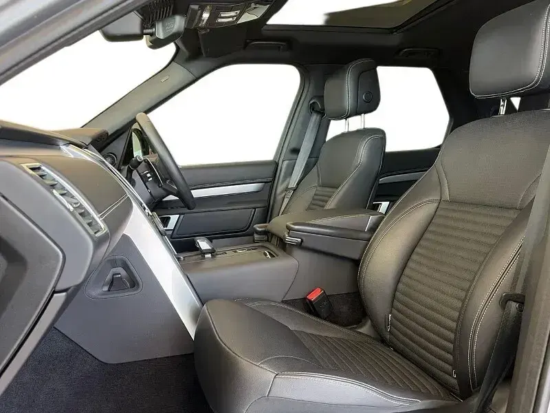 Used Land Rover Discovery SE Dynamic 300 HP (220 kW) 2024 Grey SUV