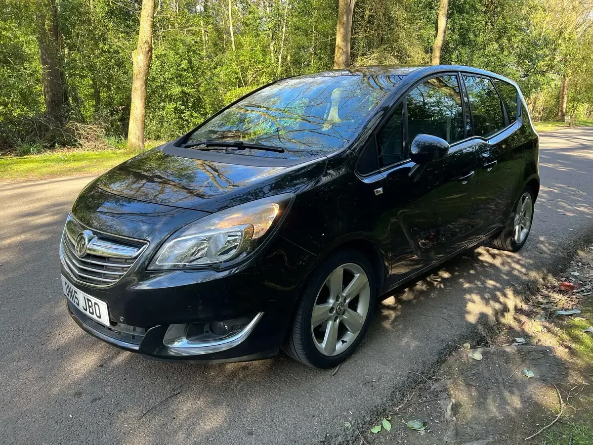 Used Vauxhall Meriva 100 HP (73 kW) 2015 Black MPV