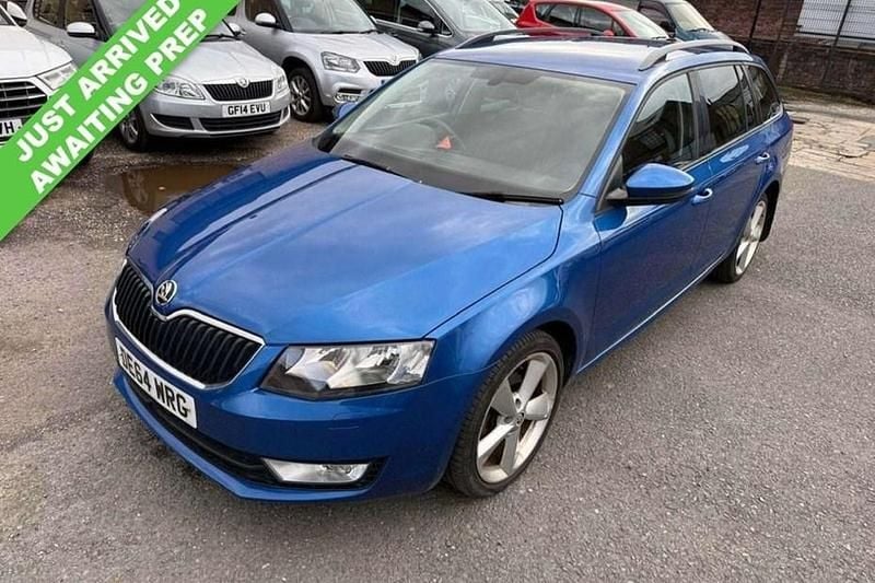 Used Skoda Octavia Elegance 184 HP (135 kW) 2014 Blue Hatchback