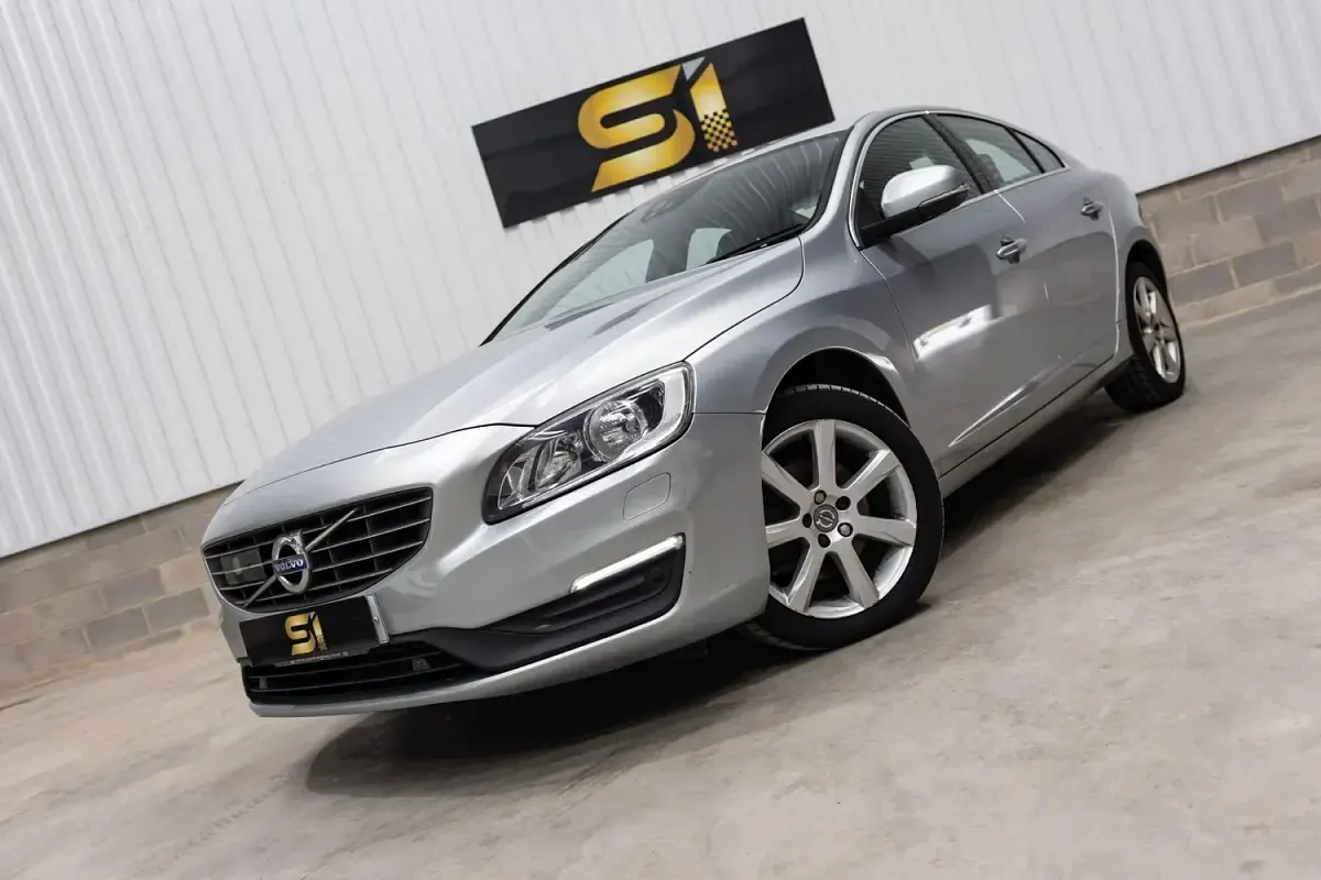 Used Volvo S60 SE 120 HP (88 kW) 2017 Silver Sedan