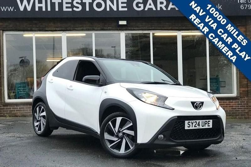 Used Toyota Aygo X 72 HP (52 kW) 2024 White SUV
