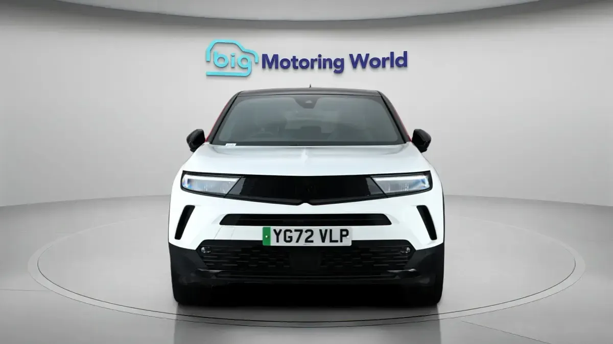 Used Vauxhall Mokka SRi 100 kW (136 HP) 2022 White SUV
