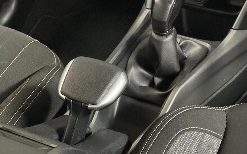 Käytetty Peugeot 2008 Active 82 HP (60 kW) 2018 Harmaa Katumaasturi