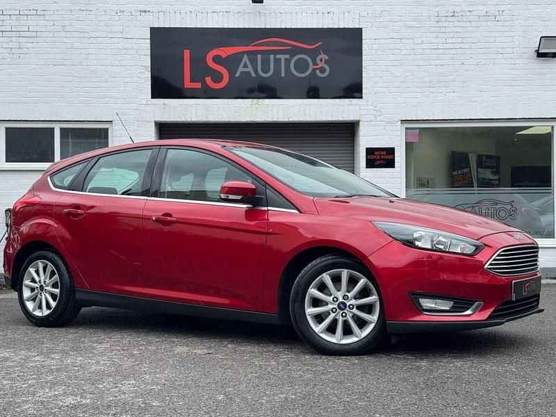 Red Used 2016 Ford Focus Titanium Hatchback | £5,495 (Fair price) - Image 1/4