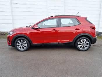 Used Kia Stonic 99 HP (72 kW) 2023 Red SUV