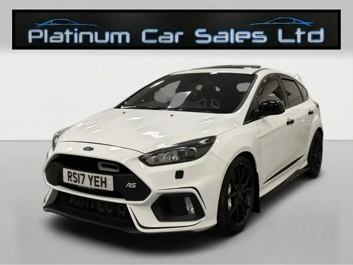Used Ford Focus RS 350 HP (257 kW) 2017 White Hatchback