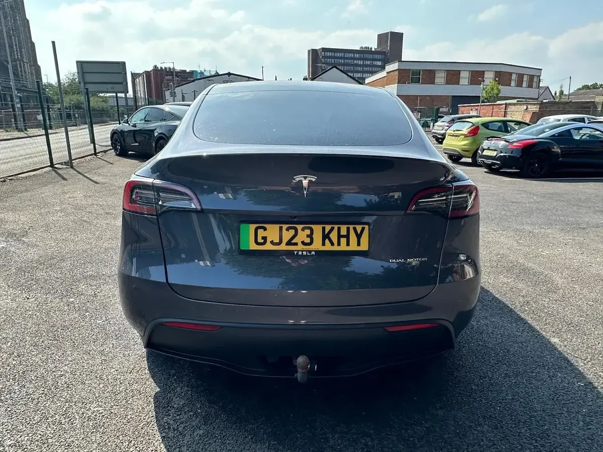 Used Tesla Model Y Long Range AWD 250 kW (340 HP) 2023 Grey SUV