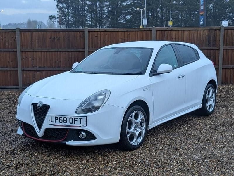 White Used 2019 Alfa Romeo Giulietta Hatchback | £8,300 (Good price) - Image 1/4