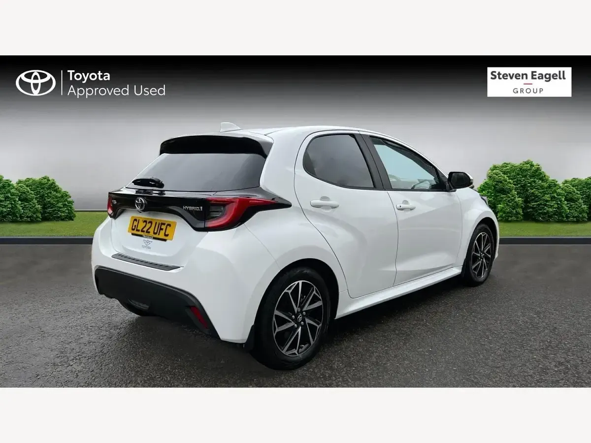 Used Toyota Yaris Design 2022 White Hatchback
