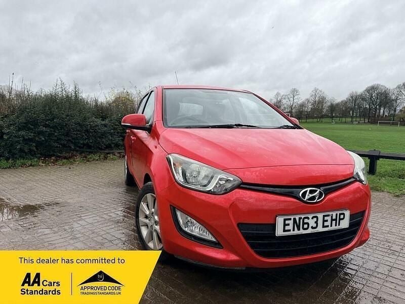 Red Used 2014 Hyundai i20 Active Hatchback | £3,395 (Fair price) - Image 1/4