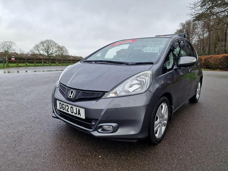 Used Honda Jazz EX-L 99 HP (72 kW) 2012 Silver Hatchback