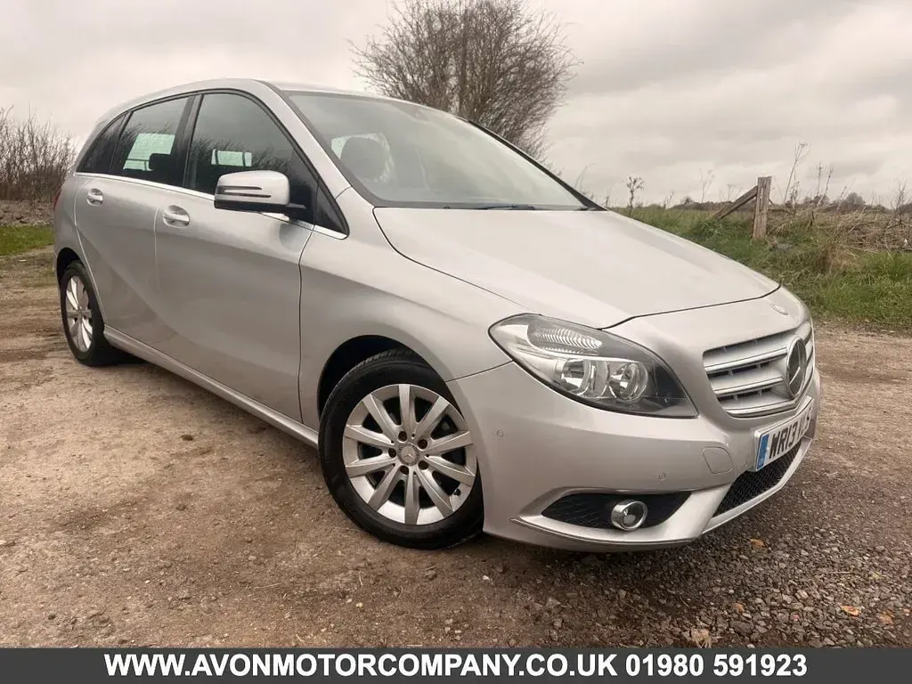 Used Mercedes B180 SE 109 HP (80 kW) 2013 Silver Hatchback