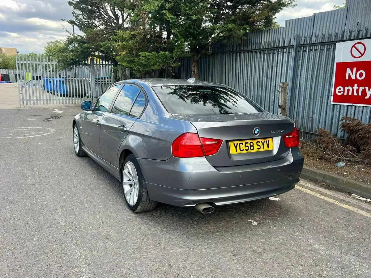Used BMW 320 2008 Grey Sedan
