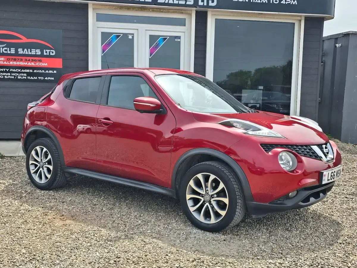 Used Nissan Juke Tekna 117 HP (86 kW) 2014 Red SUV