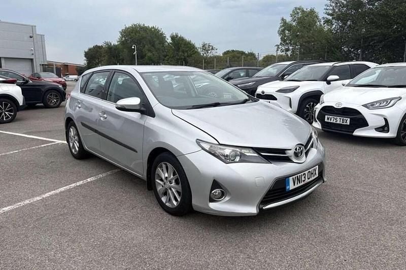 Used 2013 Toyota Auris | £3,900 (Fair price) - Image 1/1