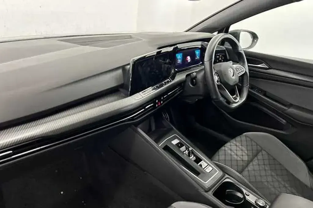 Używany VW Golf VII R-line 150 KM (110 kW) 2020 Czarny Hatchback