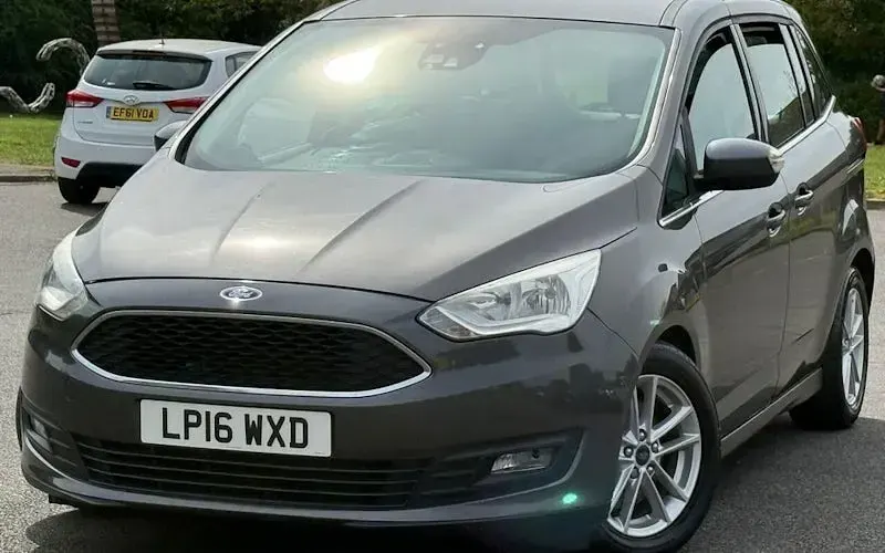Used Ford Grand C-Max Zetec 120 HP (88 kW) 2019 MPV