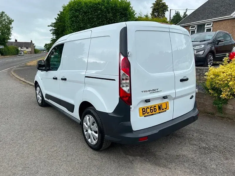 Used Ford Transit Connect 2017 White MPV
