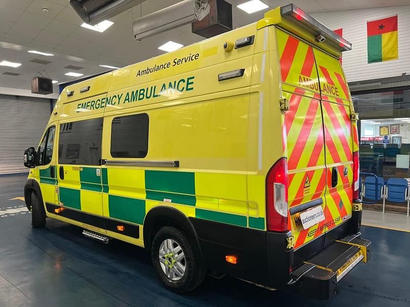 Used Fiat Ducato 176 HP (129 kW) 2020 Yellow Van