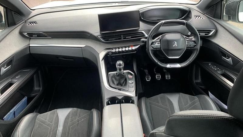 Used Peugeot 5008 GT 129 HP (94 kW) 2021 White SUV