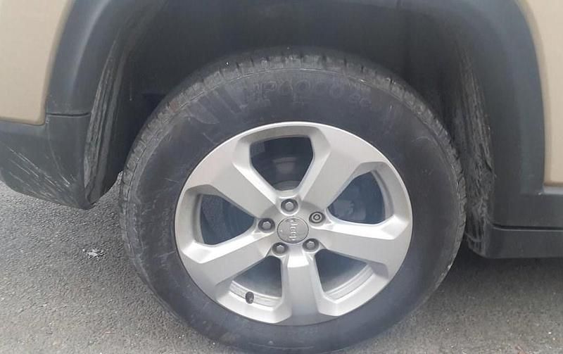 Used Jeep Compass Longitude 140 HP (102 kW) 2018 Beige SUV