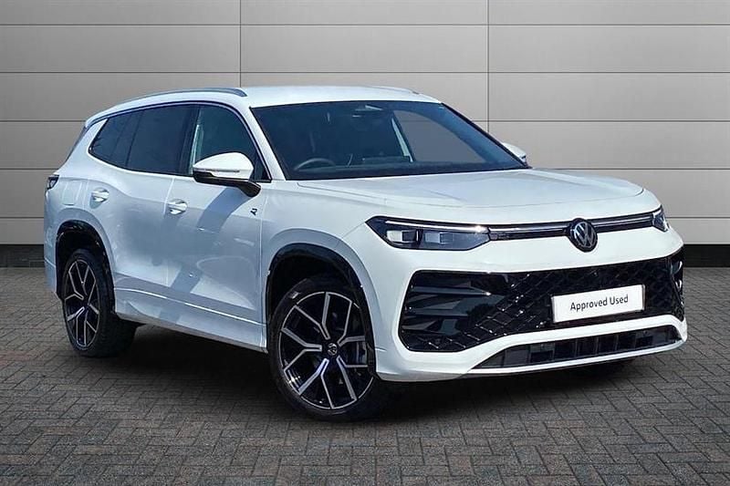 Pure white Used 2025 VW Tayron R-line SUV | £38,395 (Fair price) - Image 1/3