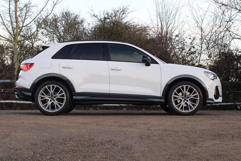 Usado Audi Q3 Advanced 150 HP (110 kW) 2019 Branco SUV
