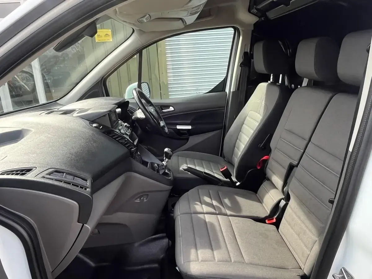 Second-hand Ford Transit Connect Limited 120 CP (88 kW) 2021 Alb Monovolum