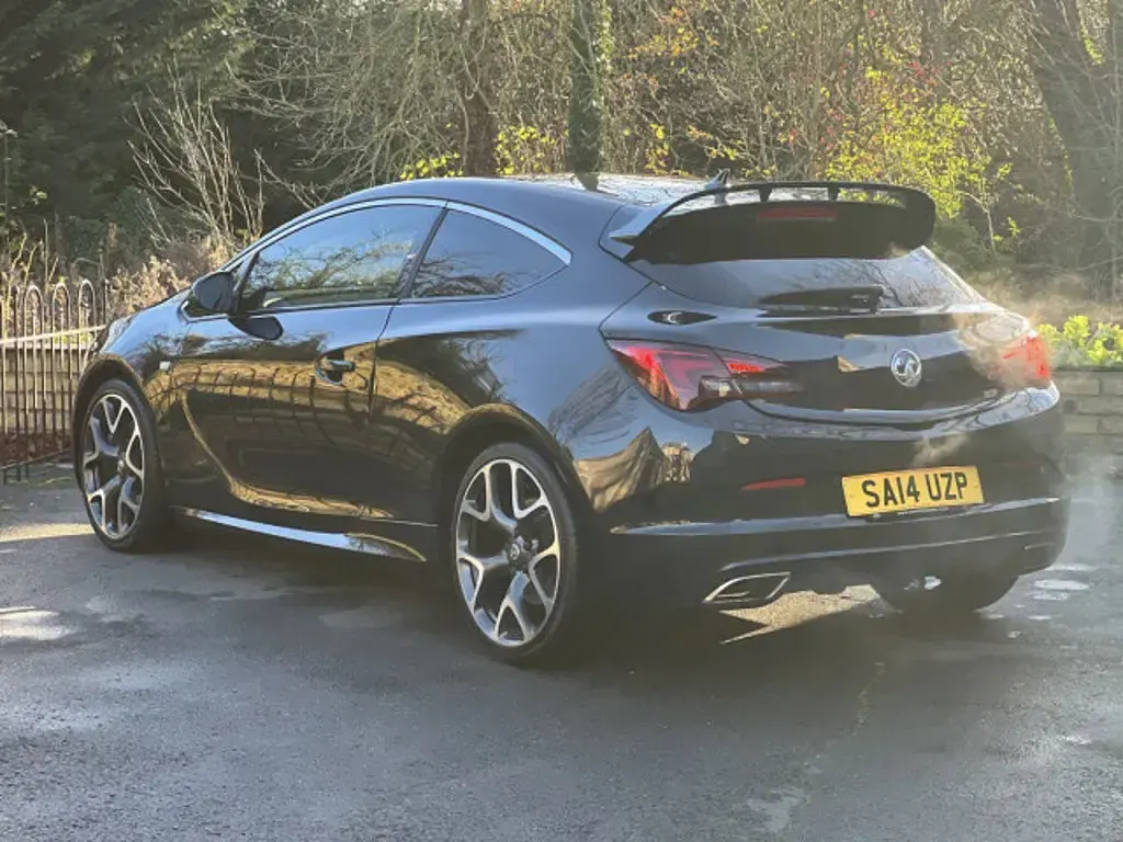Used Vauxhall Astra 2014 Black Coupe