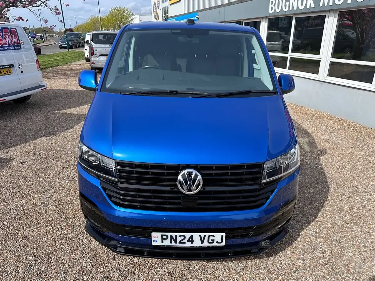 Used VW Transporter Highline 204 HP (150 kW) 2024 Blue Van