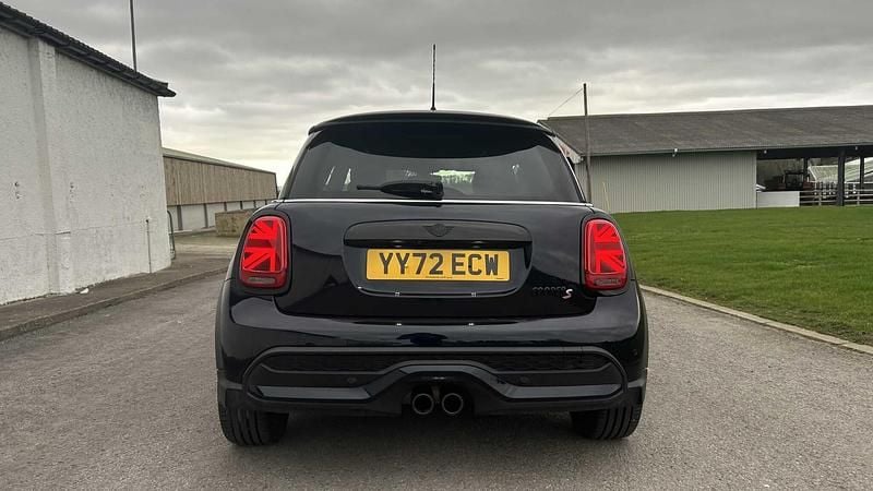 Used Mini Cooper S Exclusive 176 HP (129 kW) 2022 Black Hatchback