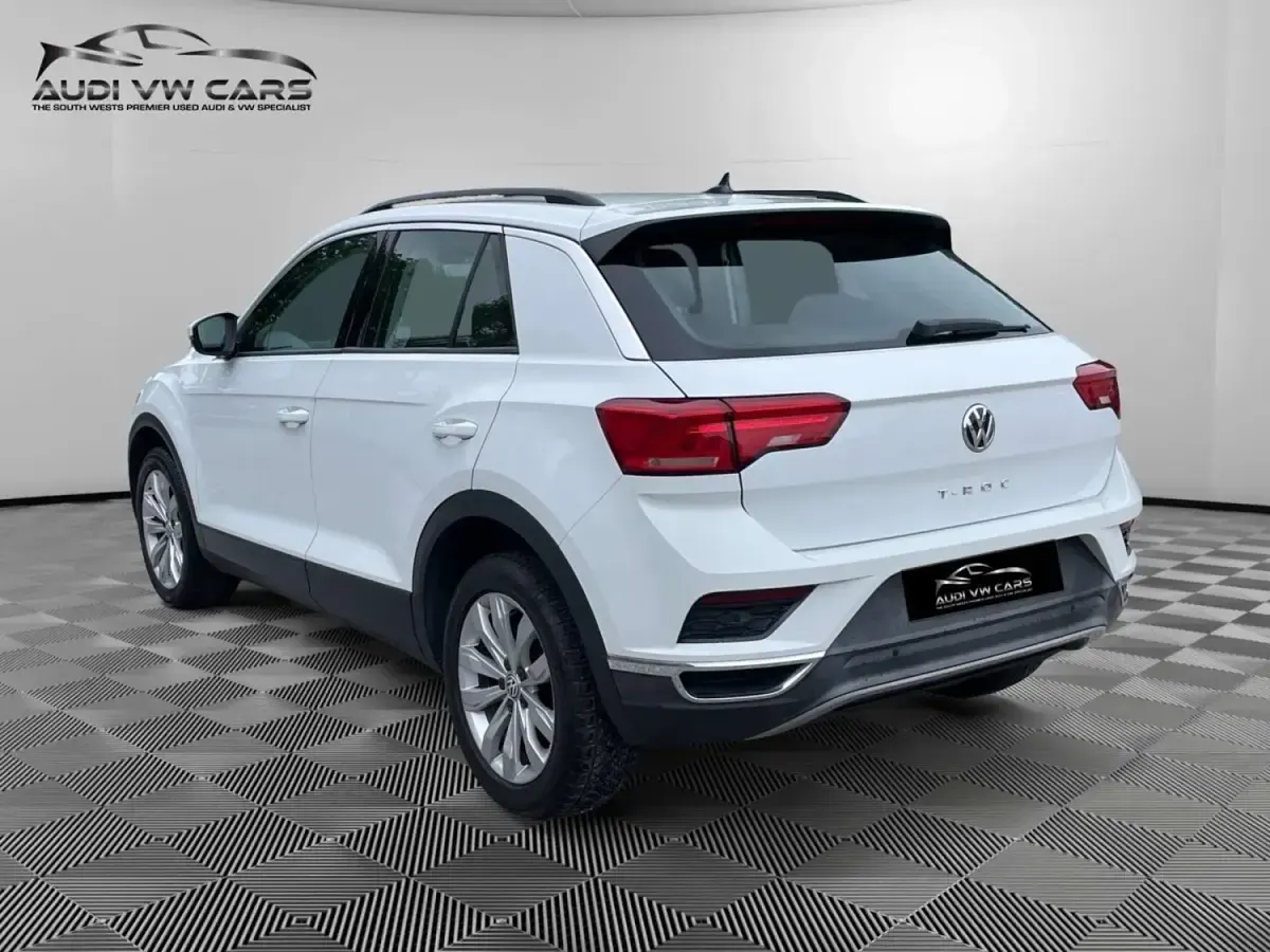 Używany VW T-Roc SE 115 KM (84 kW) 2018 Biały SUV