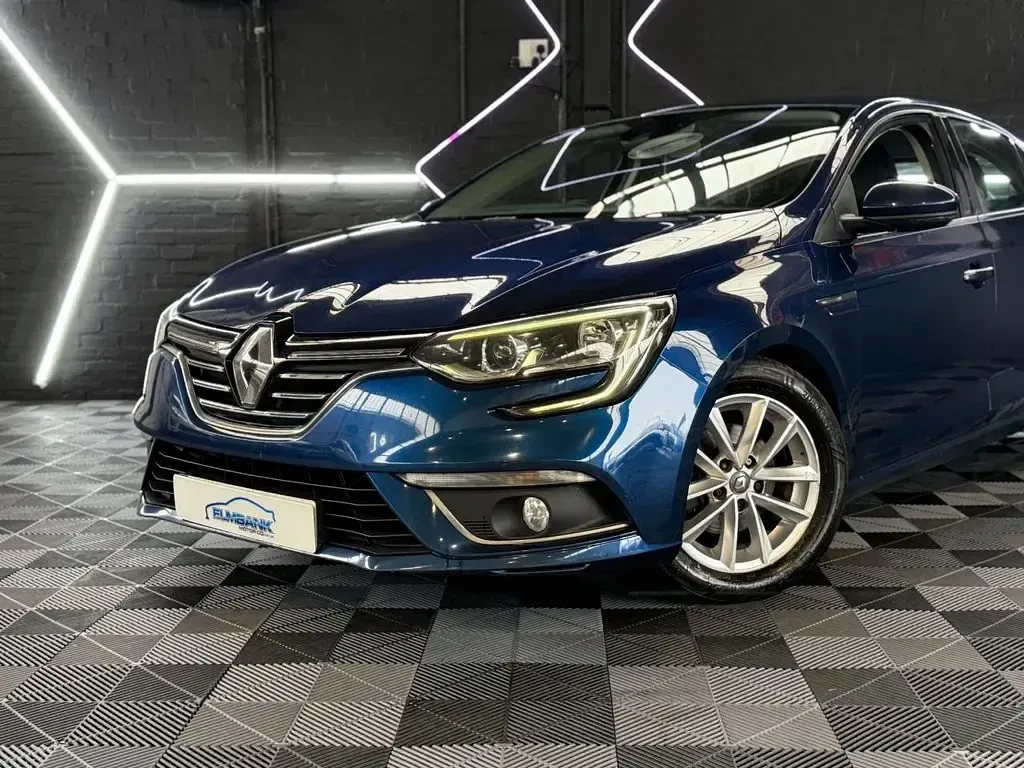 Used Renault Mégane Dynamique 110 HP (80 kW) 2016 Blue Hatchback