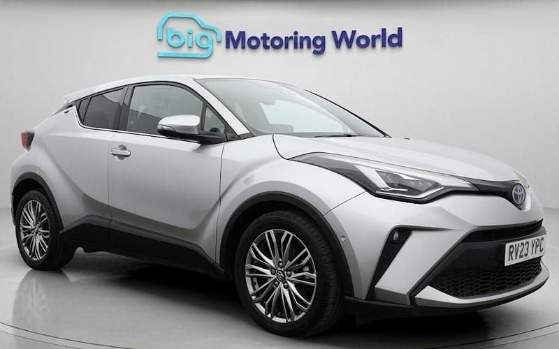 Second-hand Toyota C-HR 122 CP (89 kW) 2023 SUV