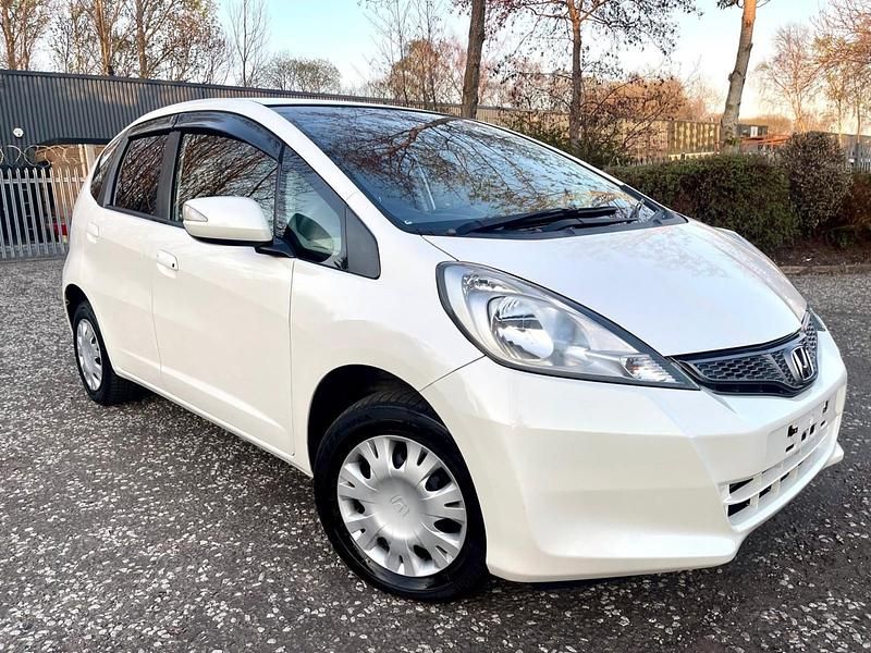 Pearl white Used 2012 Honda Jazz Hatchback | £6,299 (Good price) - Image 1/4